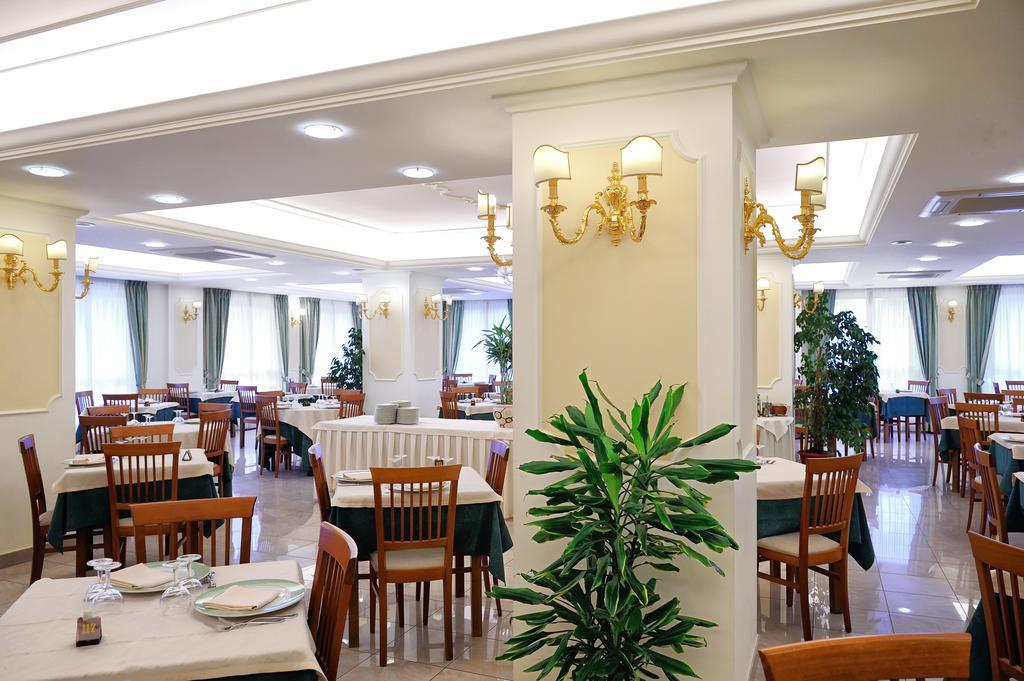 Hotel Benessere Villa Fiorita Colfiorito Exterior foto